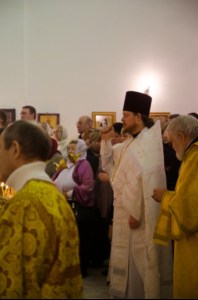 В помещении будущей домовой церкви Межъепархиального духовного училища начались регулярные богослужения