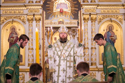 Митрополит Игнатий в канун празднования представления преподобного Сергия, игумена Радонежского, чудотворца совершил Всенощное бдение в Духосошественском соборе города Саратова
