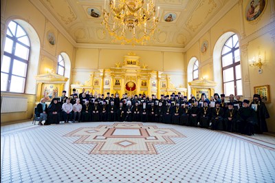 Митрополит Игнатий вручил дипломы выпускникам Саратовской духовной семинарии