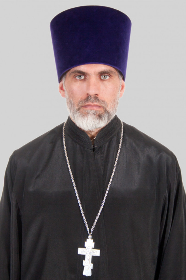 Иерей Леонид Николеско