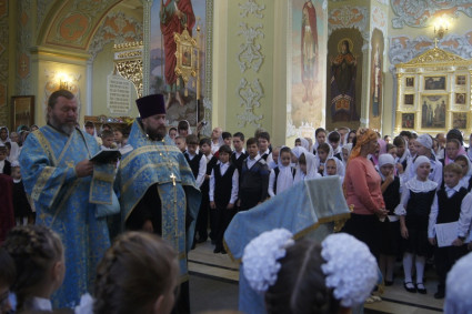Начался учебный год в Свято-Покровской православной классической гимназии г. Саратова