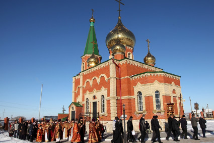 Божественная литургия в храме в честь Рождества Христова с. Рыбушка Саратовского района.