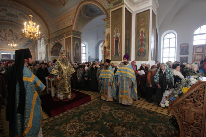 Божественная литургия в храме во имя Живоначальной Троицы Покровска (Энгельса)