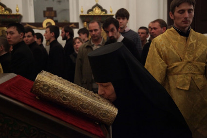 Всенощное бдение на Архиерейском подворье – в храме в честь иконы Божией Матери «Утоли моя печали» г. Саратова