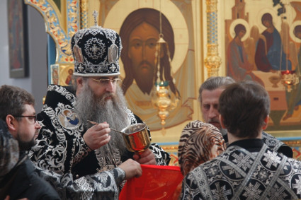 Литургия Преждеосвященных Даров в Свято-Алексиевском женском монастыре Саратова