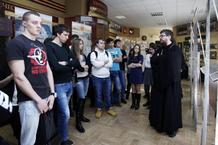 В СГУ открылась выставка «Молчаливая революция»