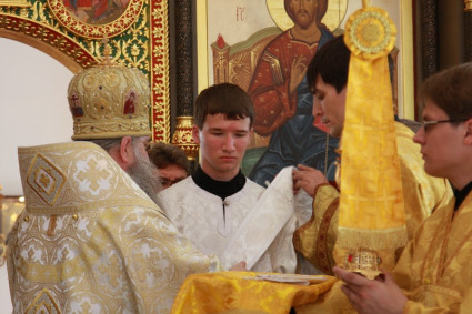 Божественная литургия в храме в честь иконы Божией Матери "Утоли моя печали"