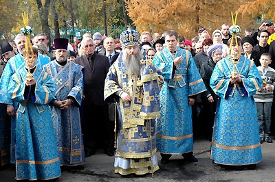 Крестный ход в Покровске в праздник Покрова Пресвятой Богородицы