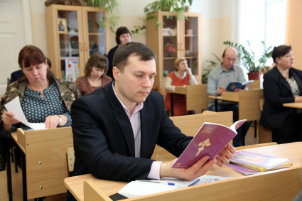 В Свято-Покровской гимназии Саратова прошел семинар для преподавателей вероучительных дисциплин в школе