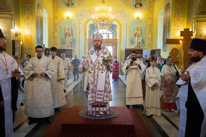 Митрополит Игнатий совершил всенощное бдение в Покровском соборе г. Саратова