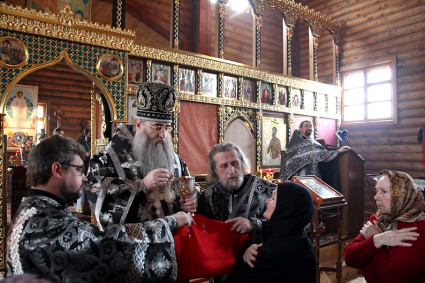 Литургия Преждеосвященных Даров в Сретенском храме Саратова
