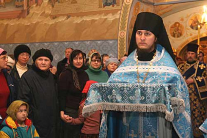 В день памяти Архиепископа Пимена (Хмелевского) состоялось освящение нижнего Успенского храма Свято-Троицкого собора.