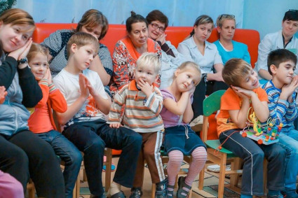 Воспитанники воскресных школ посетили реабилитационный центр для детей инвалидов