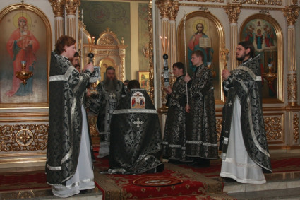 Литургия Преждеосвященных Даров в Покровском храме Саратова