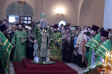 Божественная литургия в Свято-Троицком храме г. Балаково