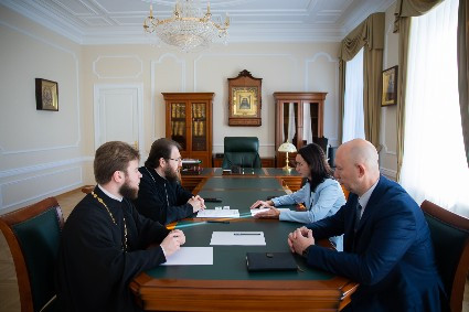 Митрополит Игнатий провел встречу с новыми должностными лицами областного правительства