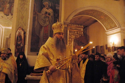 Великая Рождественская вечерня в Покровском храме Саратова