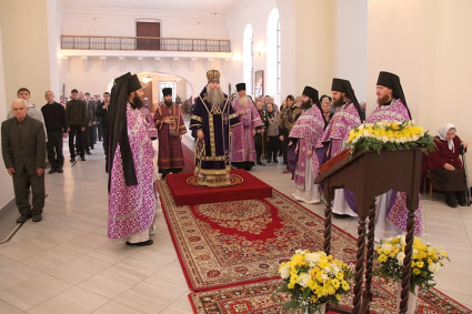 Божественная литургия в Свято-Никольском мужском монастыре г. Саратова