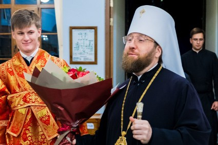 Митрополит Игнатий совершил Божественную литургию в Свято-Никольском мужском монастыре г. Саратова