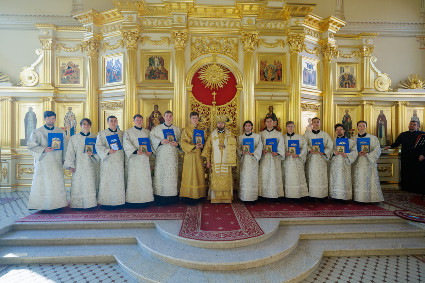 Митрополит Игнатий совершил Божественную литургию в храме святого апостола и евангелиста Иоанна Богослова при Саратовской духовной семинарии