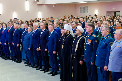 Митрополит Игнатий посетил торжественное мероприятие, посвященное празднованию Дня народного единства