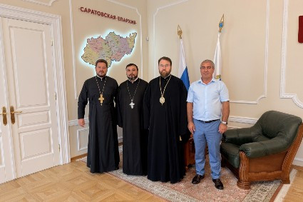Митрополит Игнатий встретился с представителями Армянской Церкви