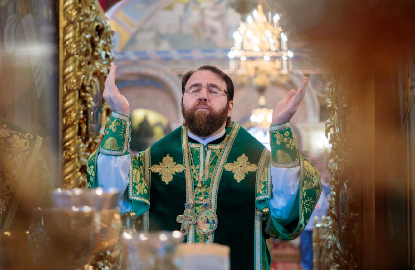 Митрополит Игнатий совершил Божественную литургию и великую вечерню в Свято-Троицком кафедральном соборе г. Саратова