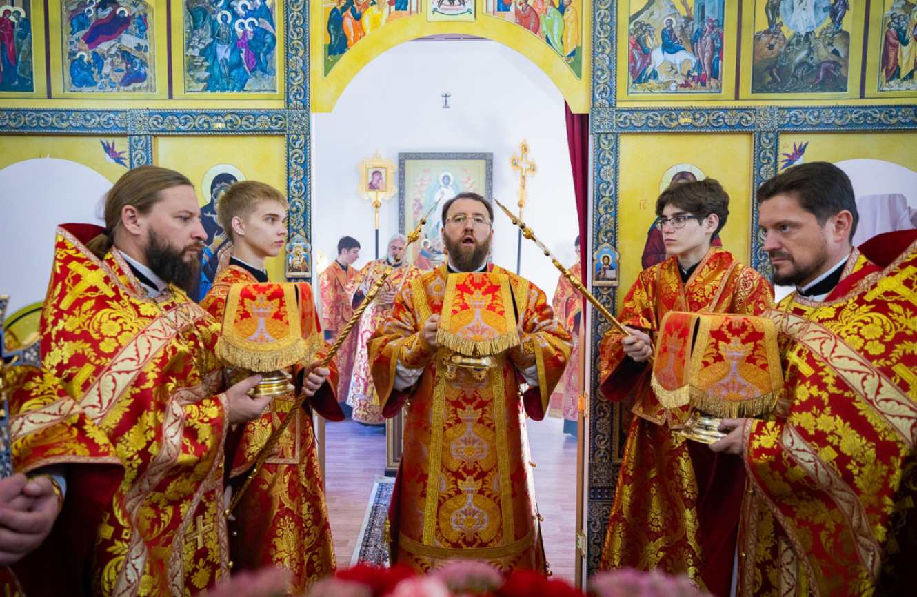 Митрополит Игнатий совершил Великое освящение и Божественную литургию в храме святых мучениц Веры, Надежды, Любови и матери их Софии г. Аткарска